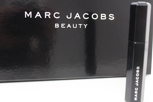 Mascara-Velvet-Noir-Marc-Jacobs-12